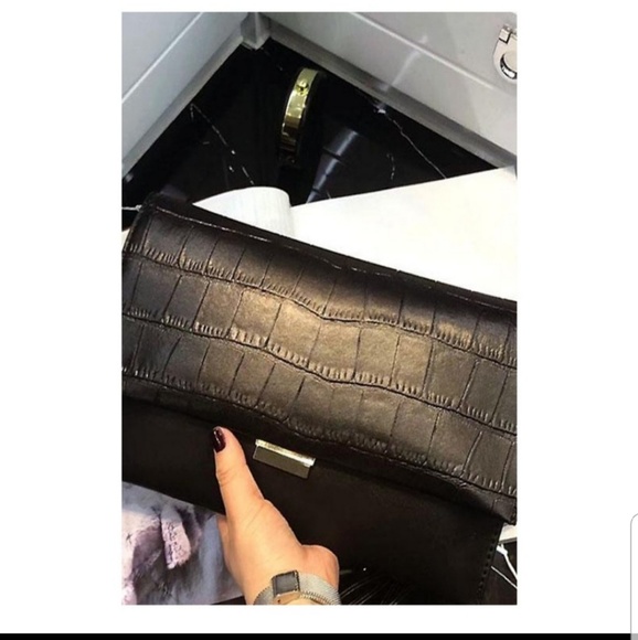 Clutch/ Wristlet! - Picture 5 of 8